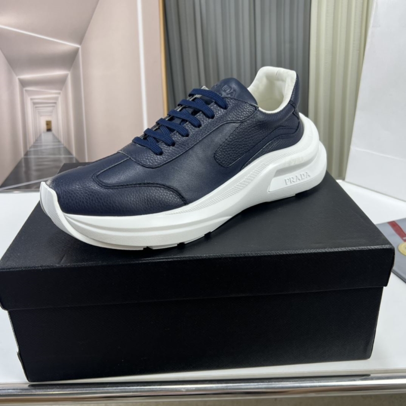 Pra*a casual shoes